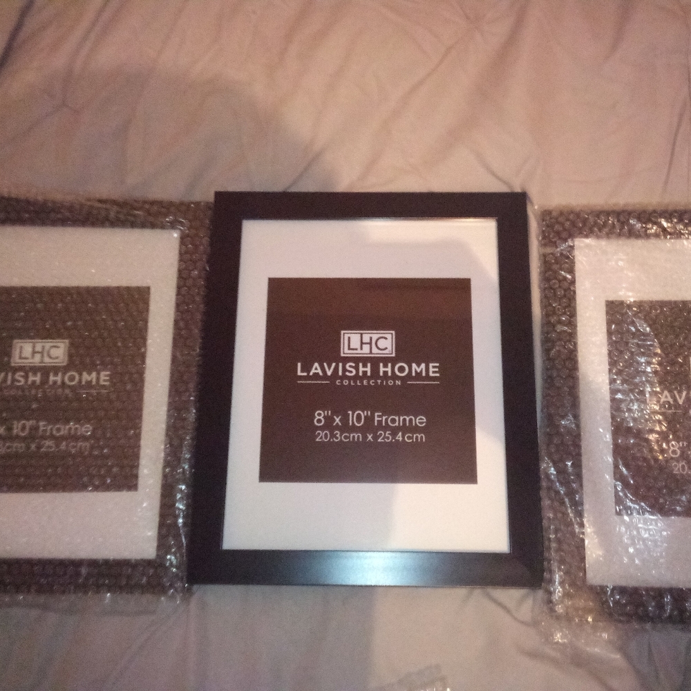 Lavish Home Collection Picture Frame